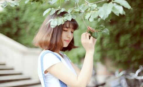 男蛇女羊婚姻能配吗 男蛇女羊婚姻是否相配 一起合适吗